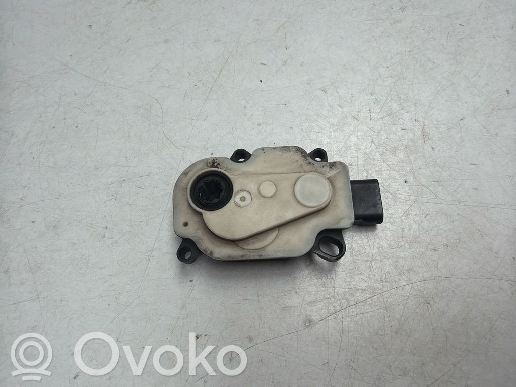 Opel Zafira C Ilmastointilaitteen läpän käyttölaite/moottori (A/C) 