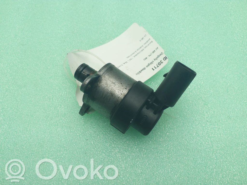 BMW 5 E60 E61 Fuel pressure sensor 