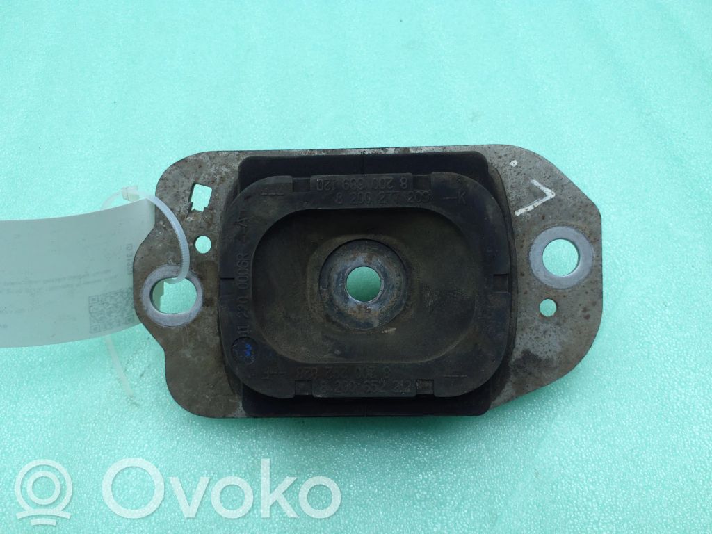 Engine mount bracket   8200689120,8200292828,112200006R,8200277209,8200652212