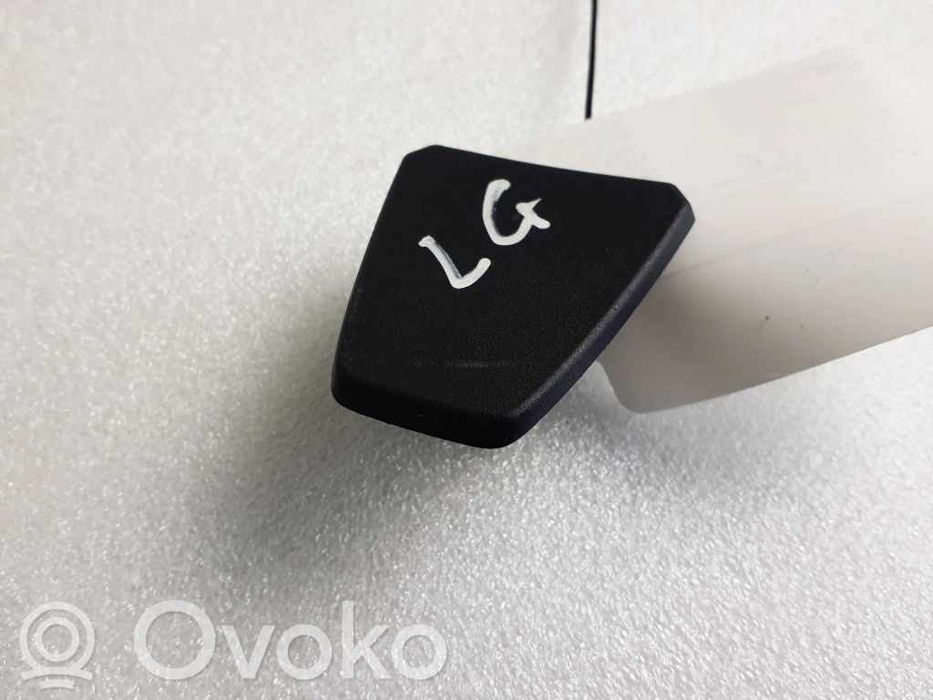 Volvo XC40 Turvavyön koristelista 