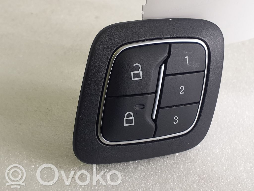 Ford Mustang Mach-E Central locking switch button 