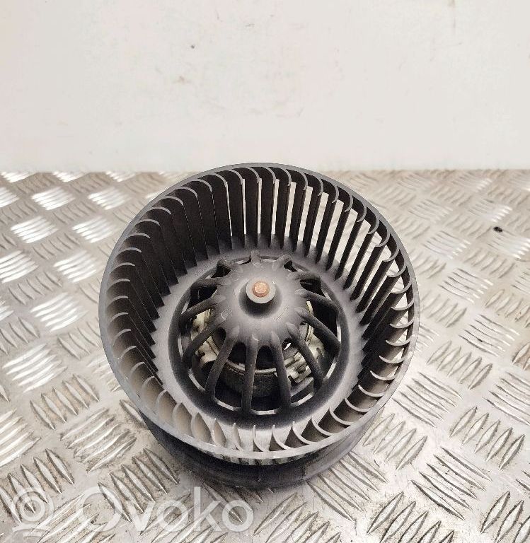 Mazā radiatora ventilators