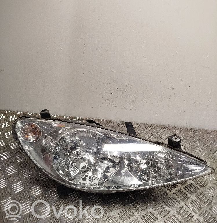 Scheinwerfer