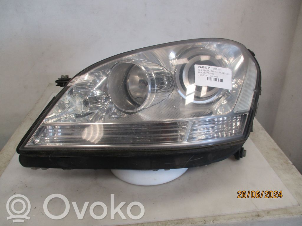 Mercedes-Benz ML AMG W164 Lampa przednia 