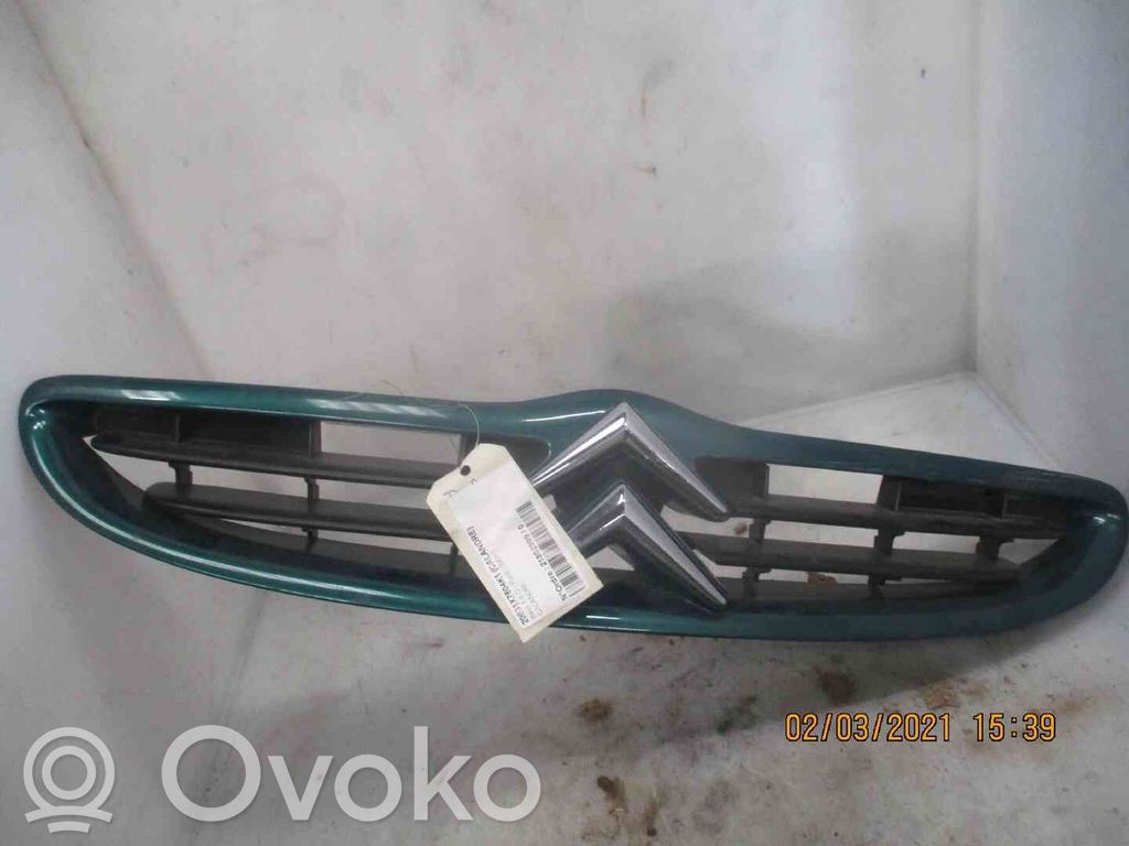 Citroen Saxo Front bumper upper radiator grill 
