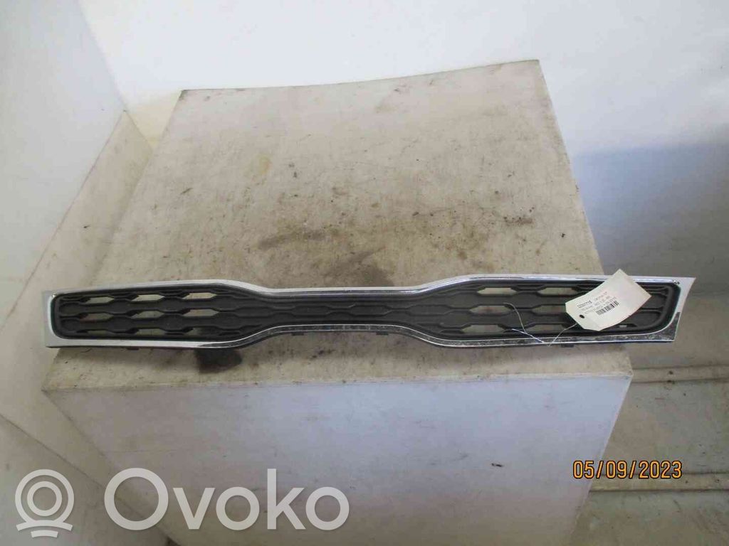 KIA Rio Etupuskurin ylempi jäähdytinsäleikkö 