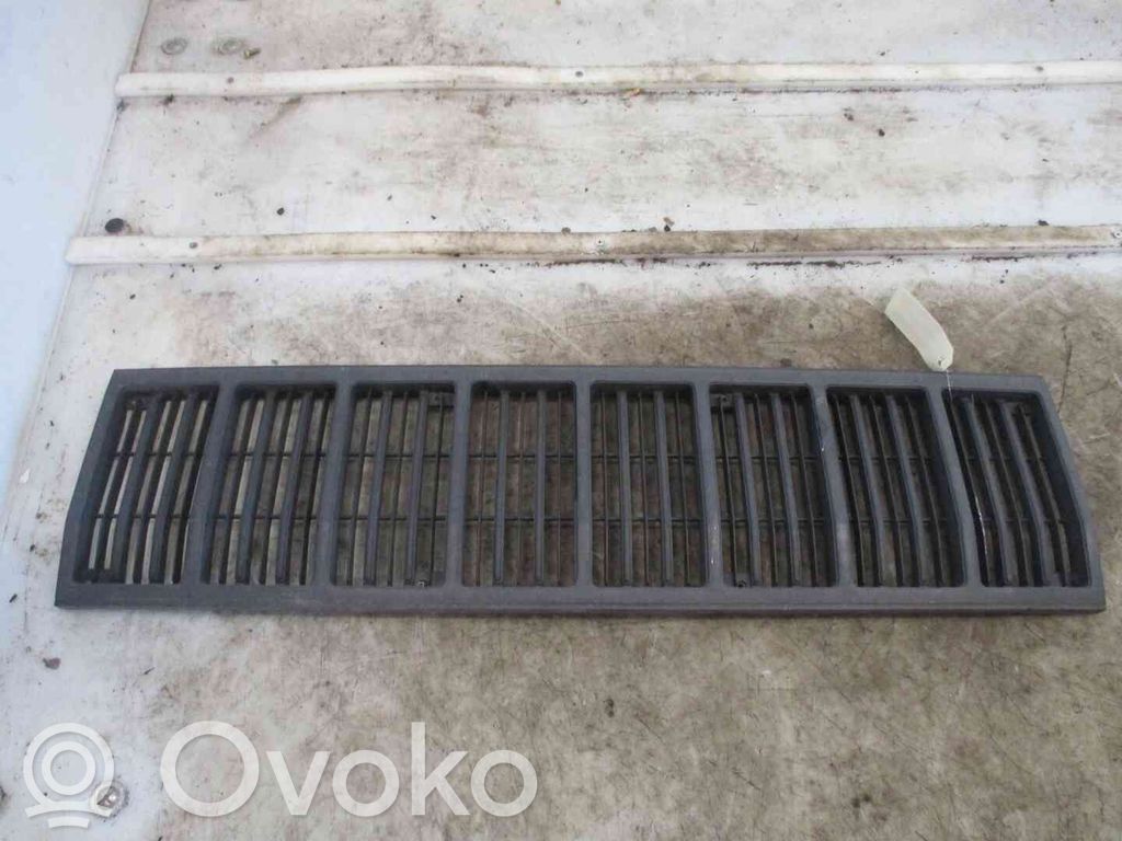 Jeep Cherokee Grilă radiator față 