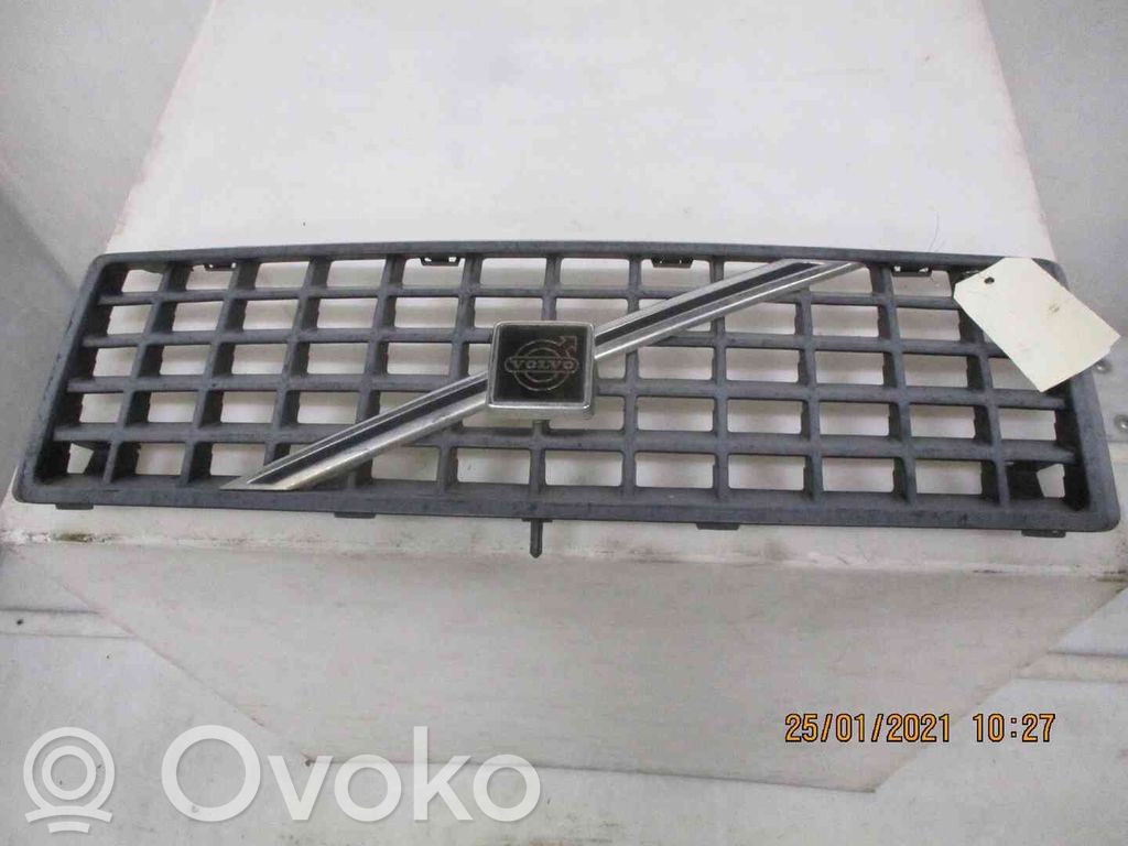 Volvo 440 Maskownica / Grill / Atrapa górna chłodnicy 