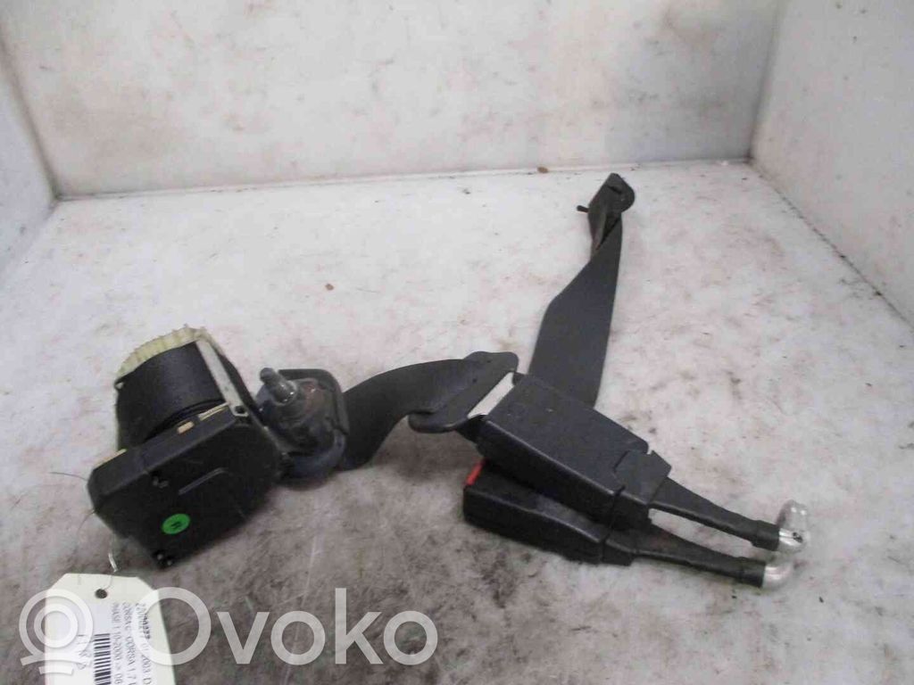Opel Corsa C Cinturón trasero 