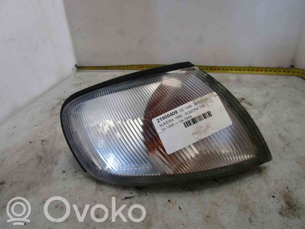 Nissan Almera Etusuuntavilkku 