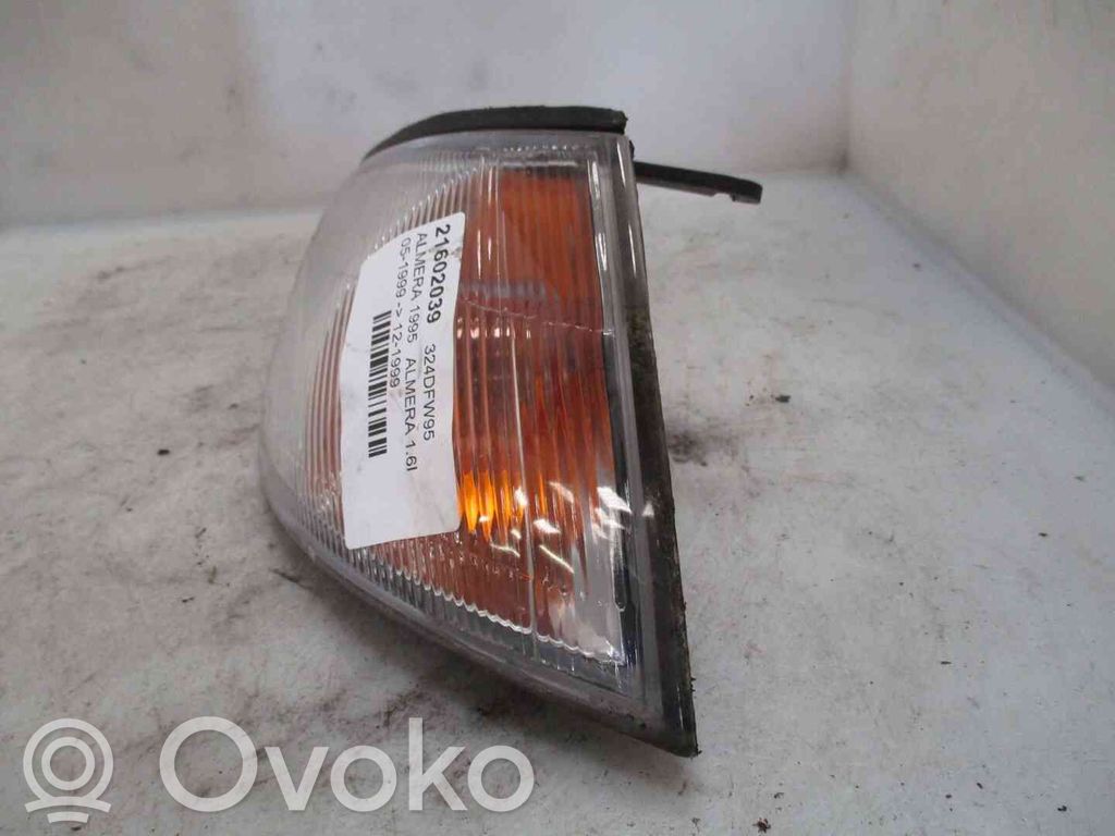 Nissan Almera Etusuuntavilkku 