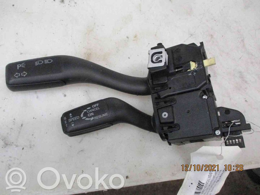Manetka / Przełącznik kierunkowskazów   8P1941531Q5PR,22102739,2537500,VDMS4