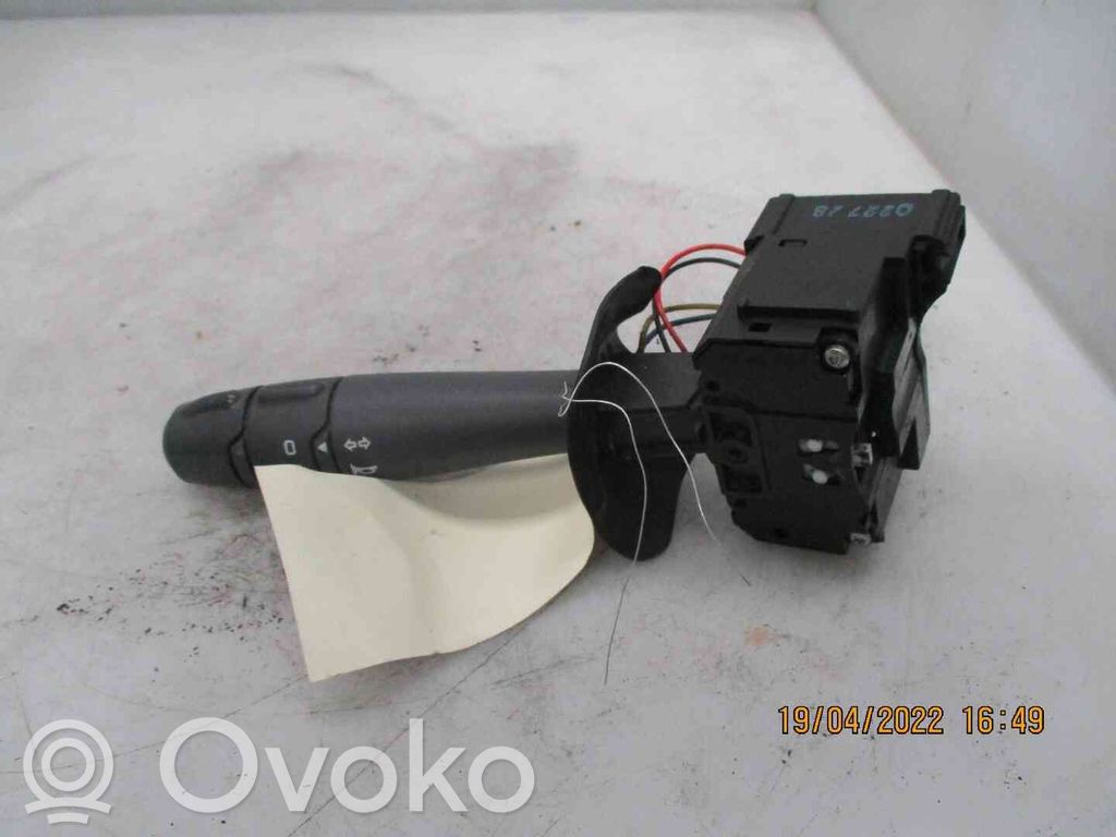 Manetka / Przełącznik kierunkowskazów   7701066570,22201206,2542252,VDMS4