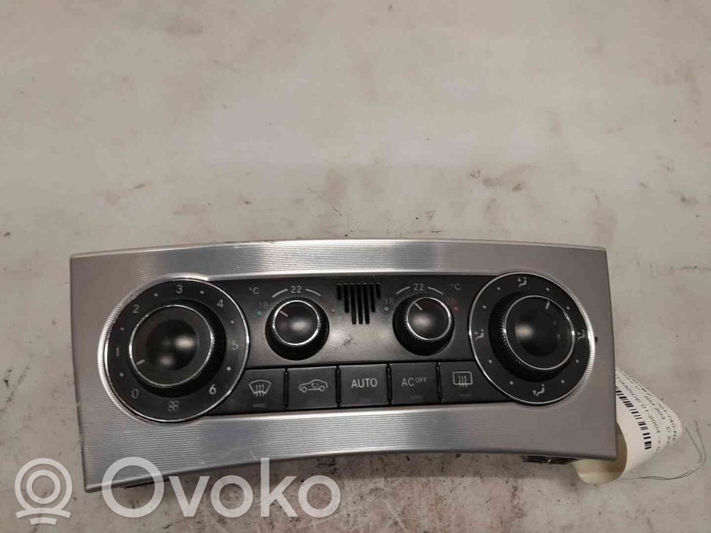 Mercedes-Benz C W203 Panel klimatyzacji 