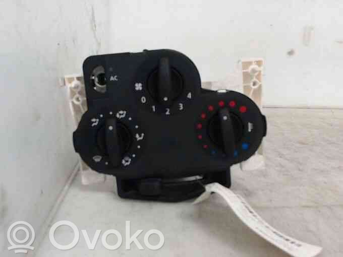 Dacia Logan I Climate control unit 