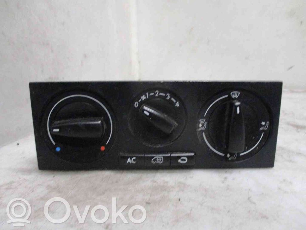 Panel klimatyzacji   1362689,22302156,2555605,VDMS4