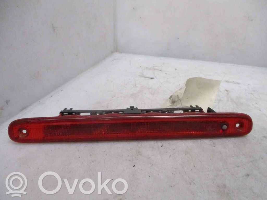 Peugeot 107 Trzecie światło stop 