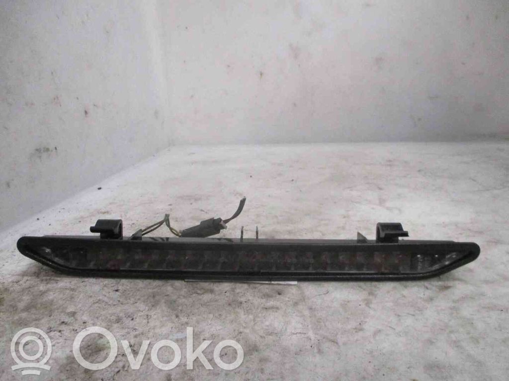 Opel Zafira A Kolmas/lisäjarruvalo 