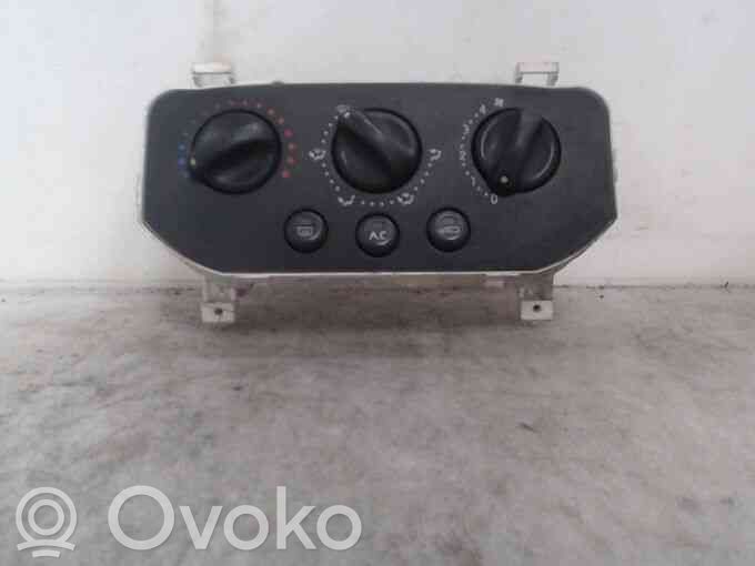 Renault Clio II Climate control unit 