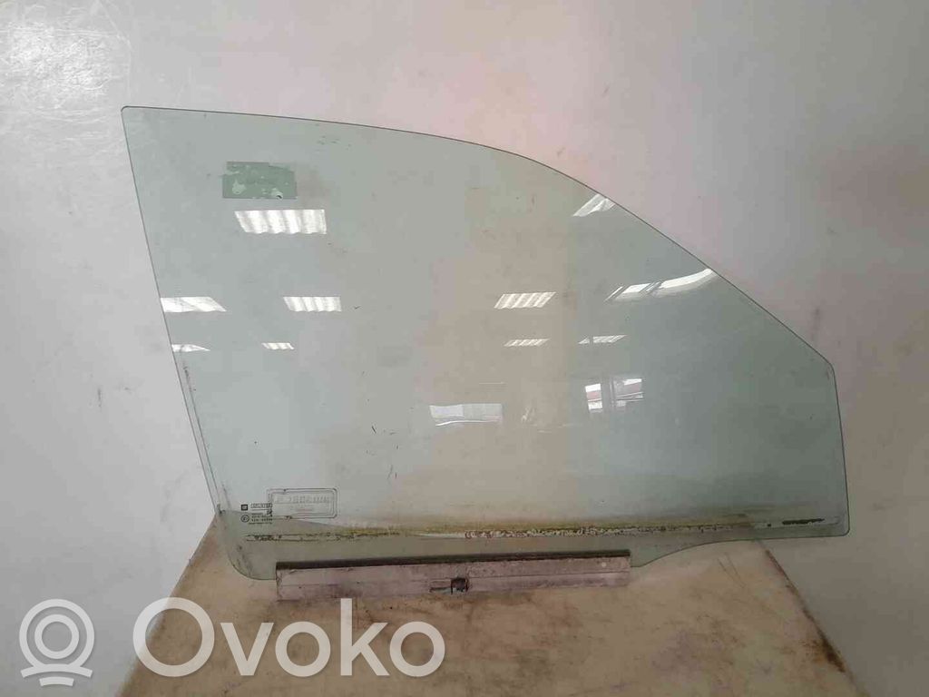 Opel Vectra A Vitre de fenêtre porte avant (4 portes)
