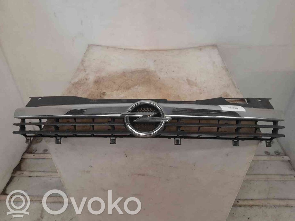 Opel Astra H Griglia superiore del radiatore paraurti anteriore