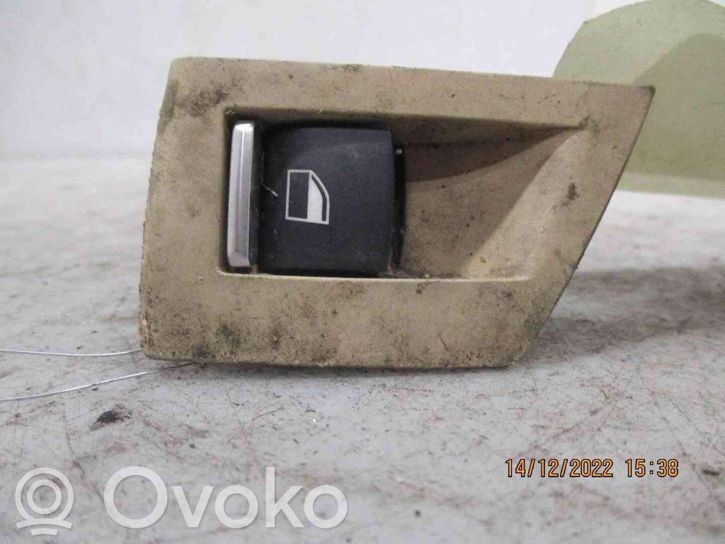 BMW 5 F10 F11 Elektrinių langų jungtukas 