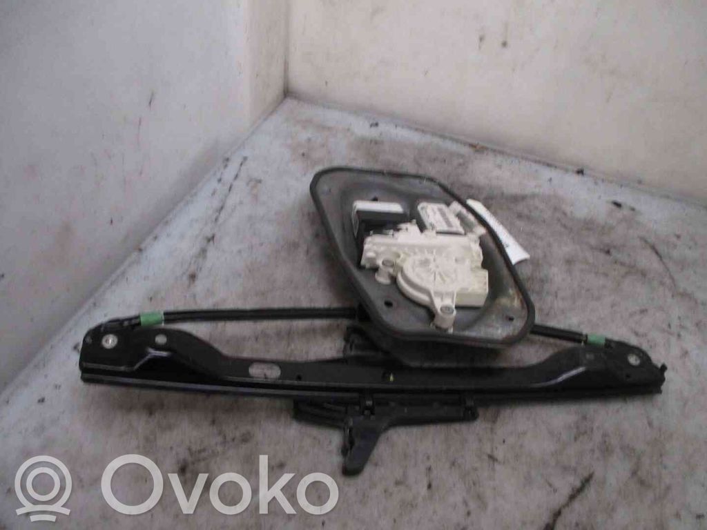 Volkswagen Golf V Alzacristalli della portiera posteriore con motorino