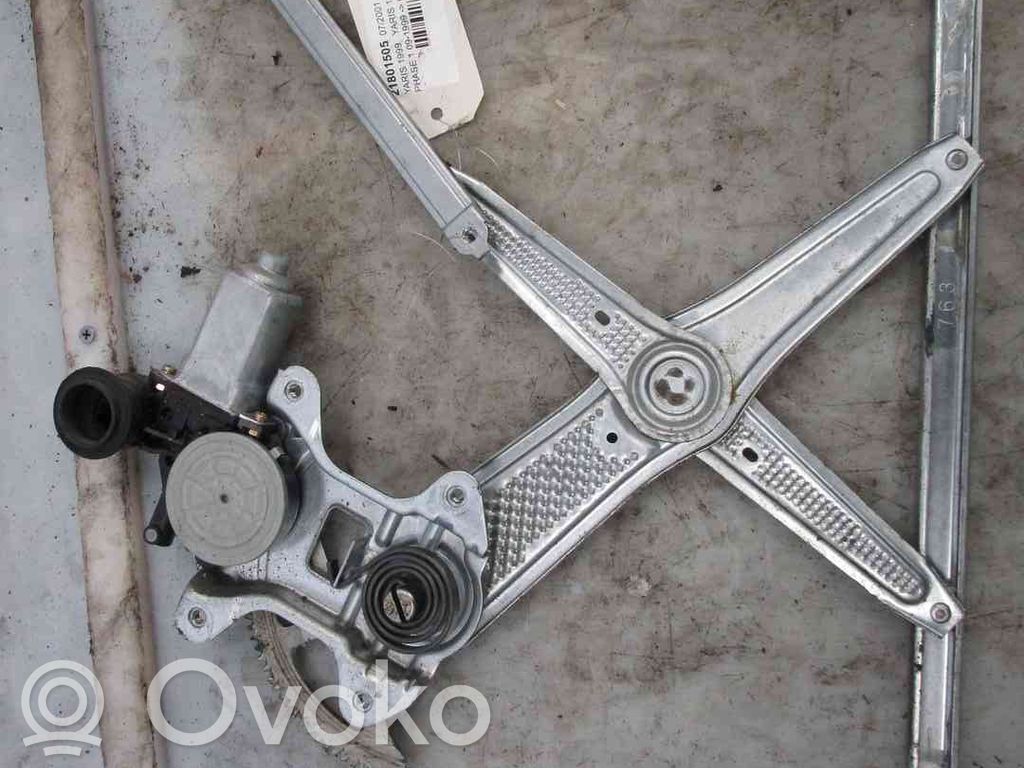 Toyota Yaris Alzacristalli della portiera anteriore con motorino 