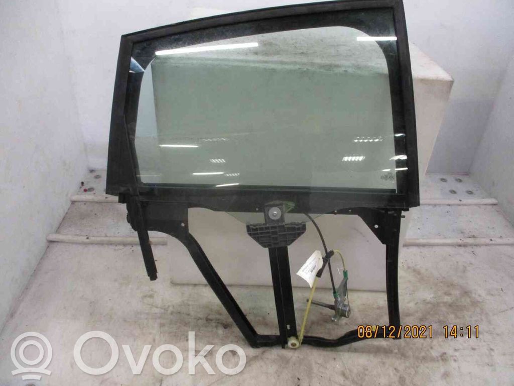 Regulador manual de la ventanilla trasera   8Z0839400A,22102822,2537728,VDMS4