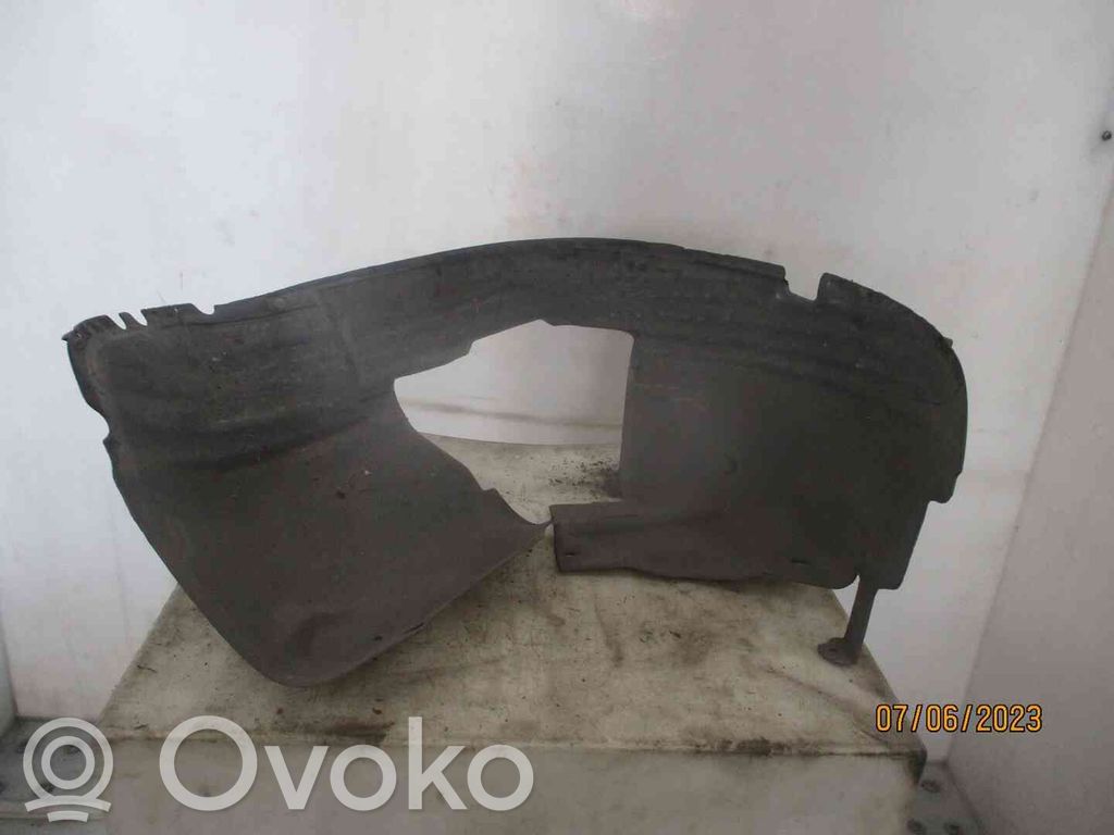 Chrysler Voyager Nadkole przednie 