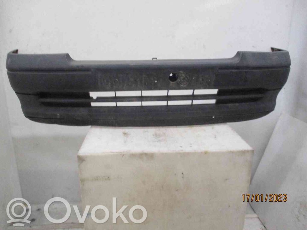 Renault Clio I Parachoques delantero 