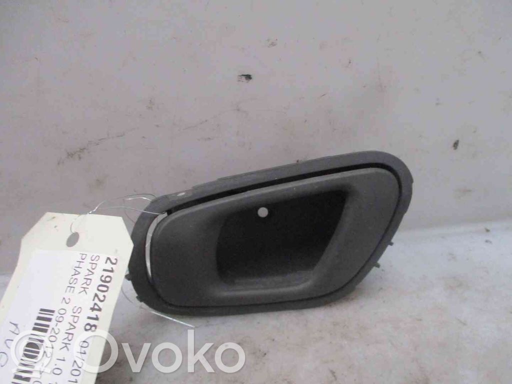Chevrolet Spark Manecilla interna puerta delantera 