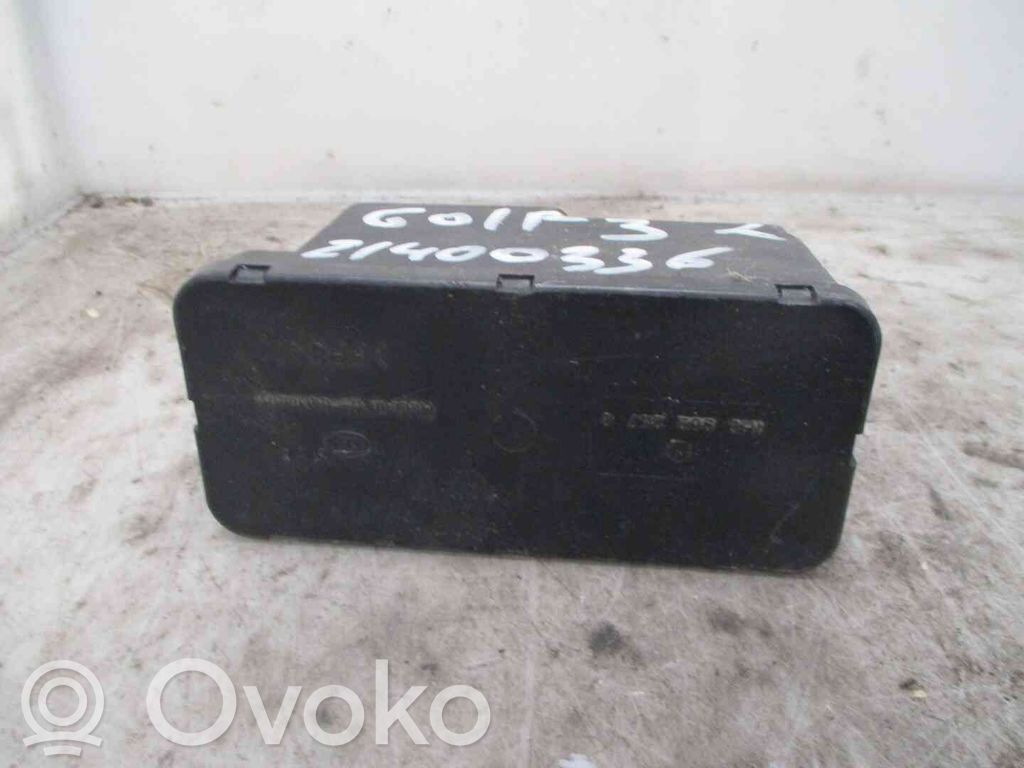 Volkswagen Golf III Unitate/modul de comandă închidere centralizată 