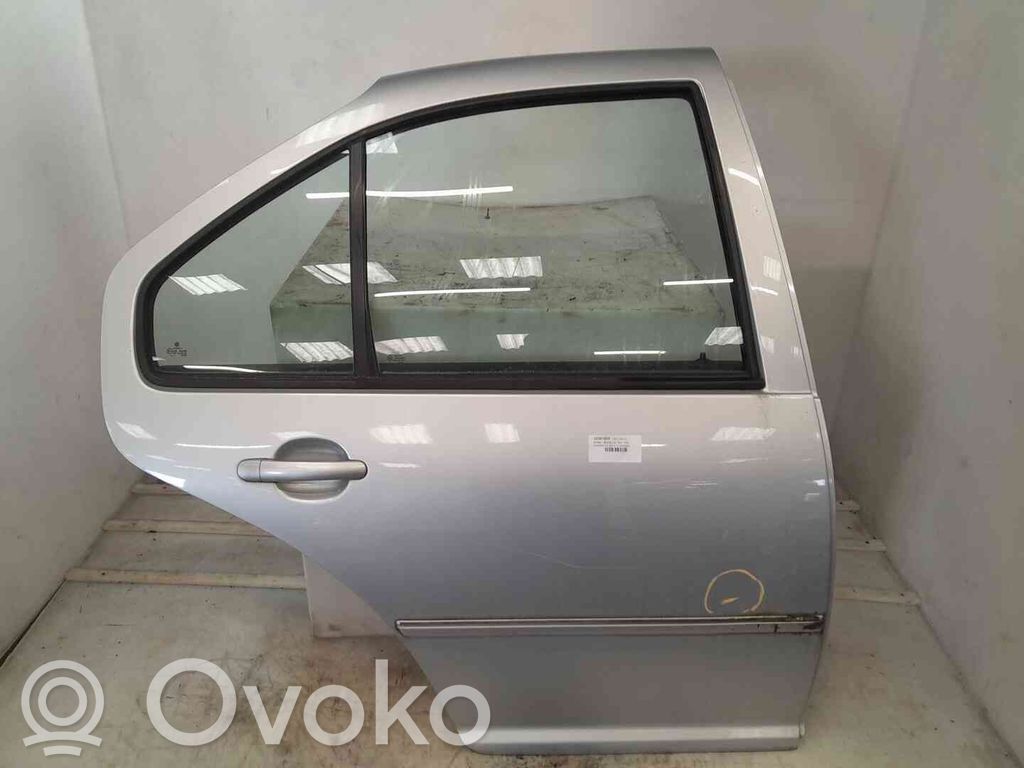 Puerta trasera   1J5833056F,22301698,2554364,VDMS4