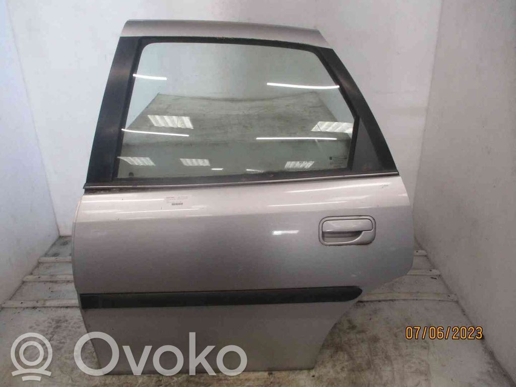 Opel Vectra B Puerta trasera 