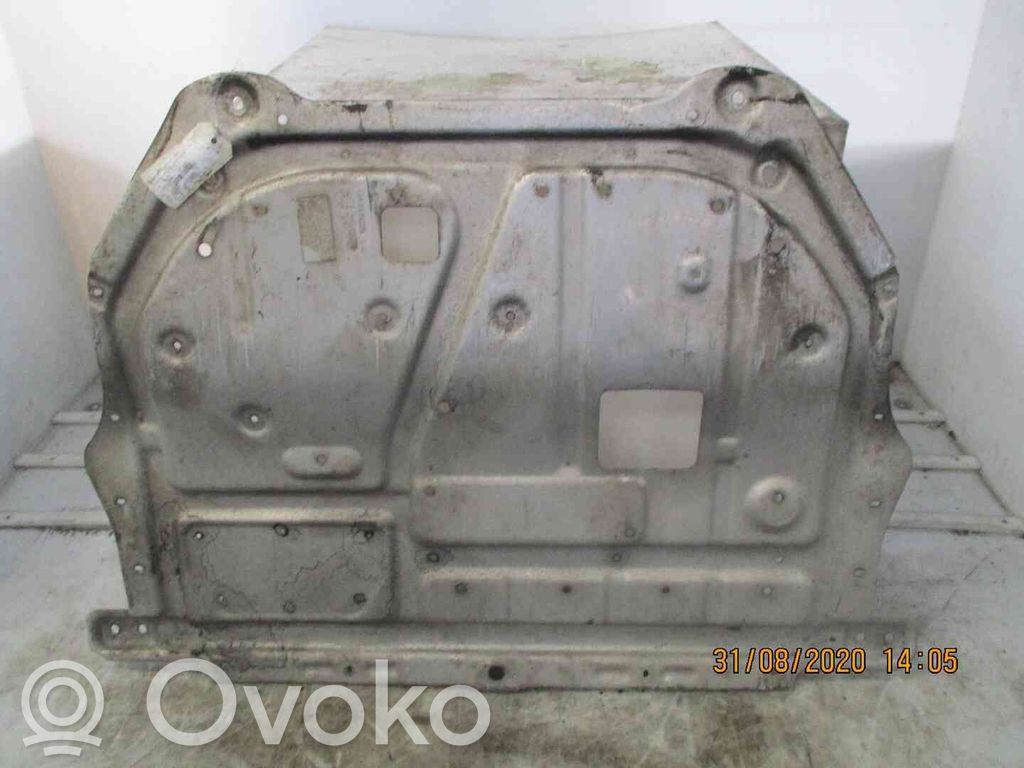 Volkswagen Eos Engine splash shield/under tray 