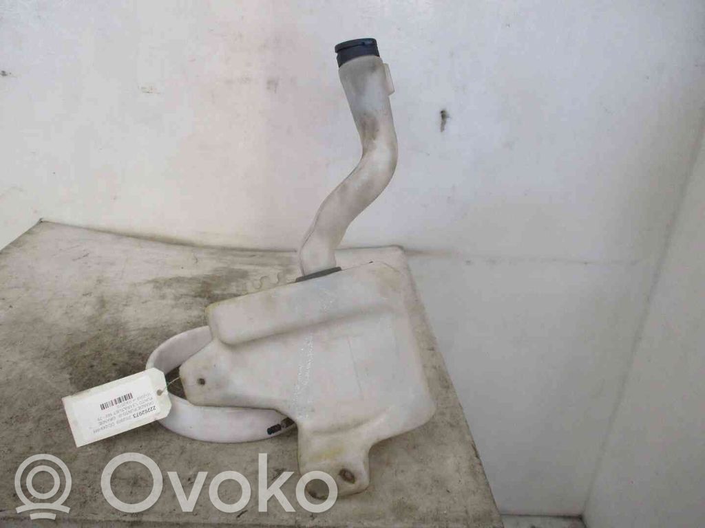 Fiat Grande Punto Tuulilasinpesimen nestesäiliö 