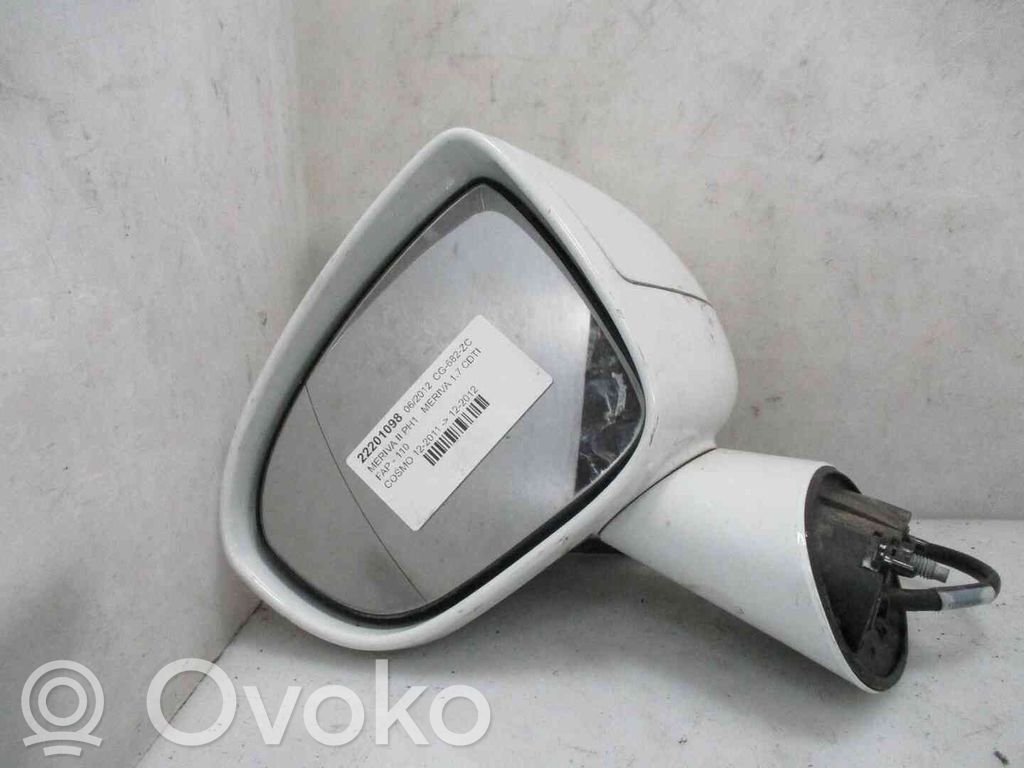 Opel Meriva B Front door electric wing mirror 