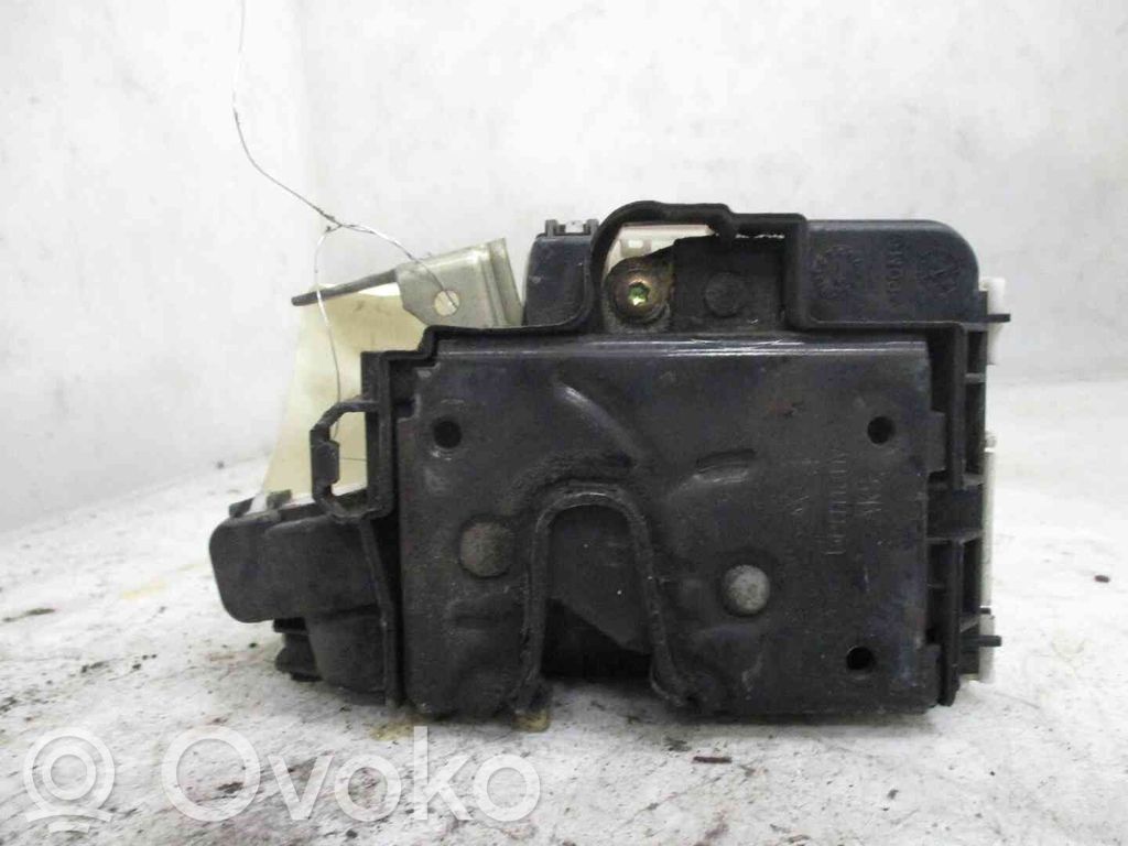 Volkswagen Polo III 6N 6N2 6NF Serratura portiera anteriore
