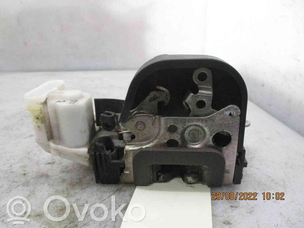 Alfa Romeo 147 Serratura portiera anteriore 