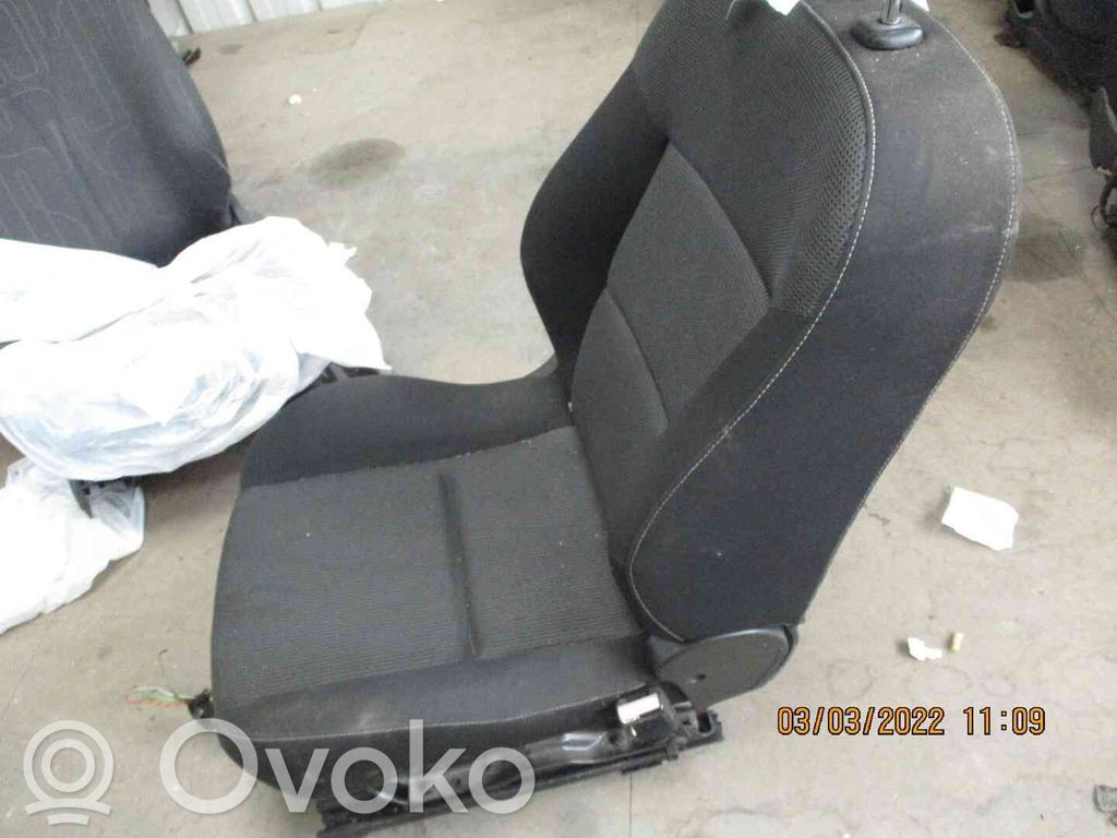 Peugeot 207 CC Scaun față pasager 