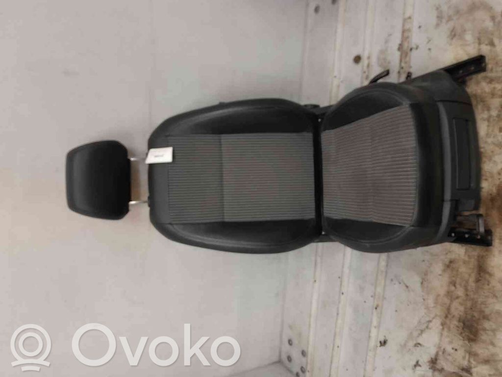 Skoda Fabia Mk2 (5J) Kuljettajan istuin 