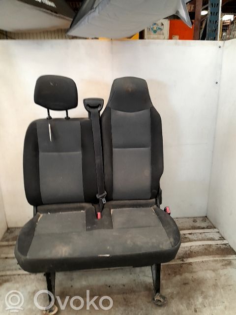 Renault Master III Kaksoisetuistuin 
