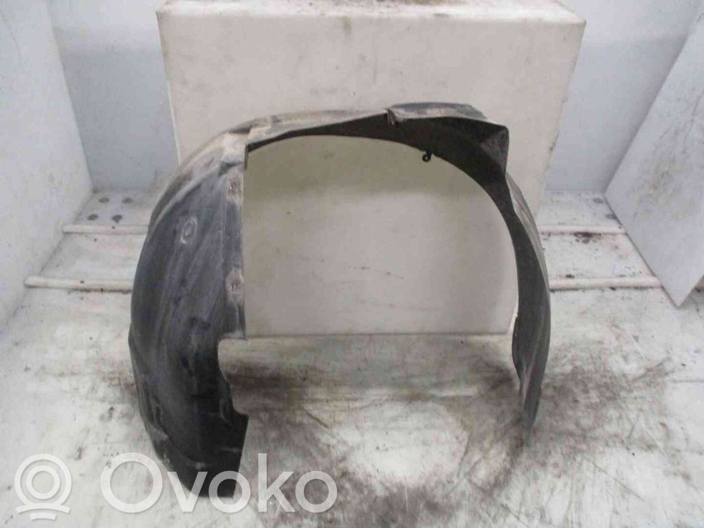Audi A4 S4 B5 8D Rivestimento paraspruzzi passaruota anteriore 