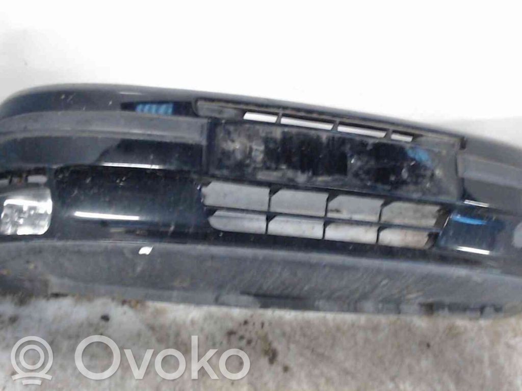 Fiat Grande Punto Parachoques delantero 