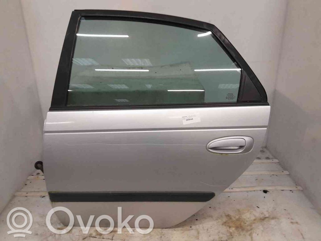 Toyota Harrier I XU10 Puerta trasera