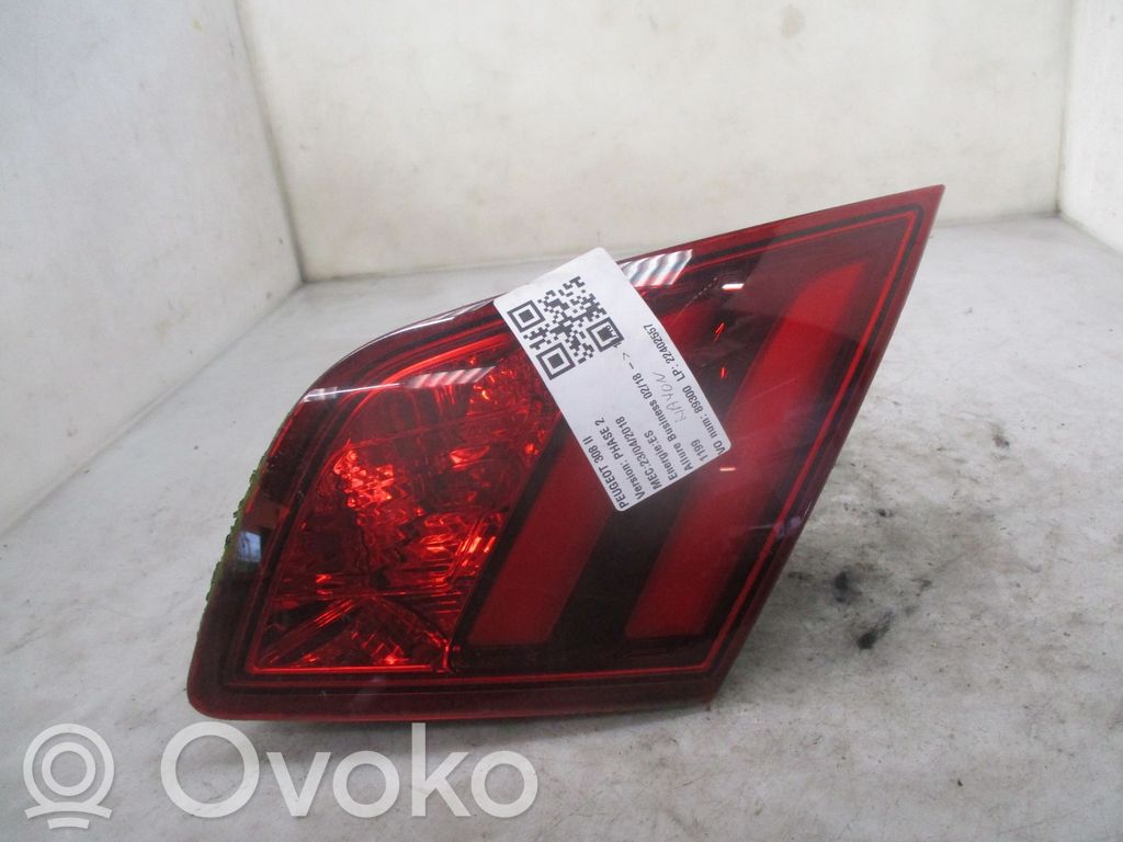 Peugeot 308 Lampă spate în capacul portbagajului
