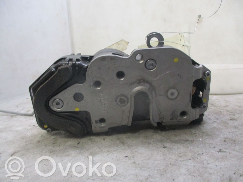 Opel Astra J Serratura portiera posteriore 