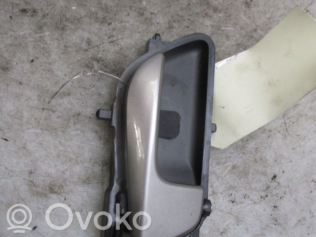 Hyundai i20 (GB IB) Poignée inférieure de porte avant