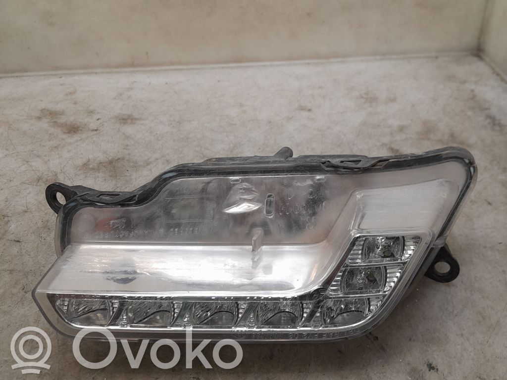 Mercedes-Benz E AMG W210 Faro diurno con luce led